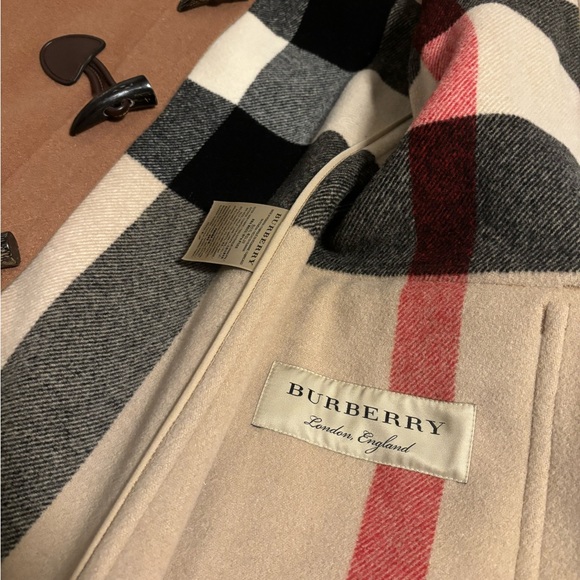 Men Authentic Burberry wool duffle coat with removable hood - Picture 8 of 11